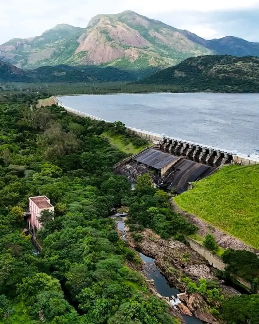 Aliyar Dam and reservoir at the foot of the Anamalai Hills