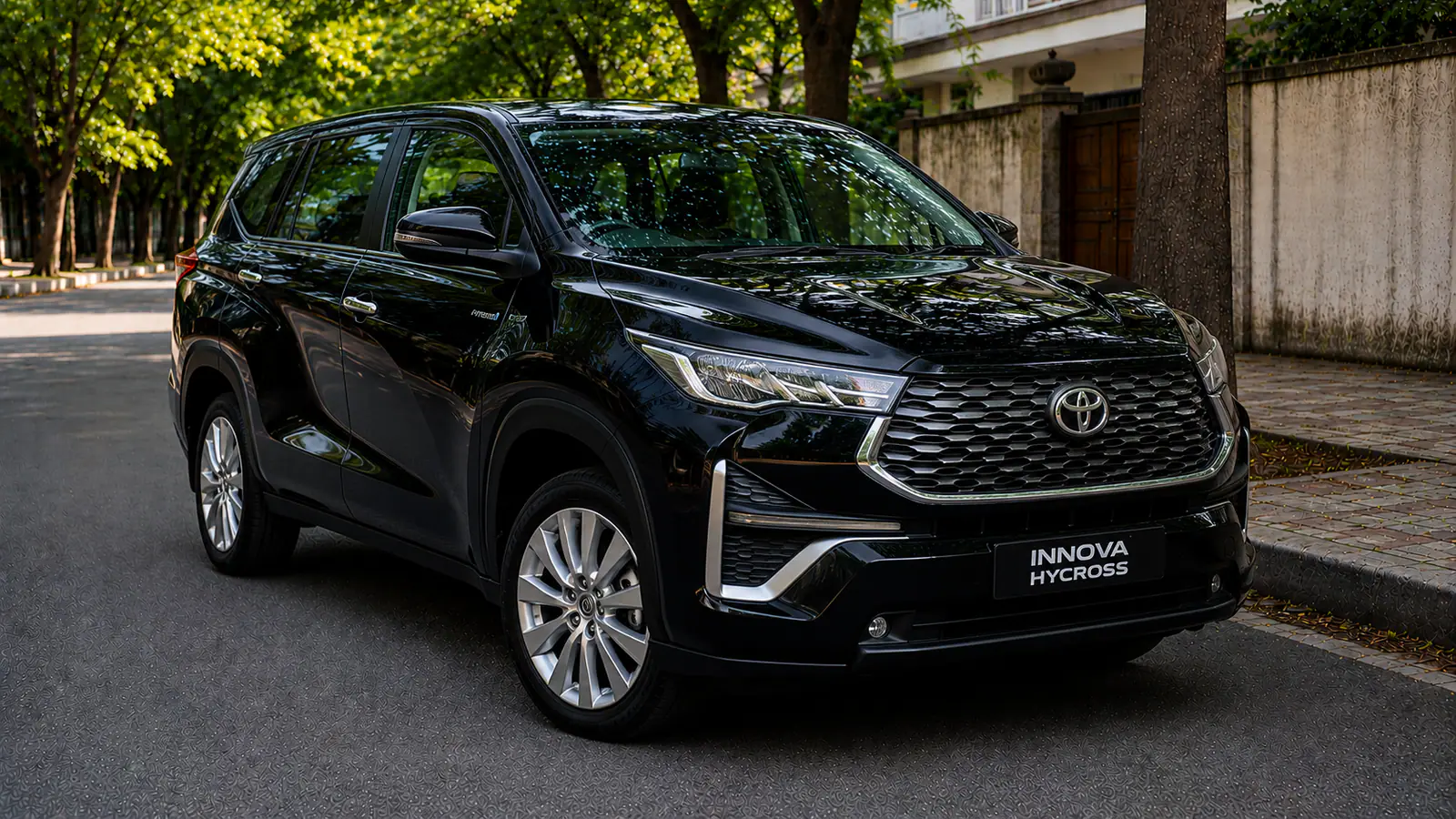 Toyota Innova Hycross premium taxi for Valparai trips
